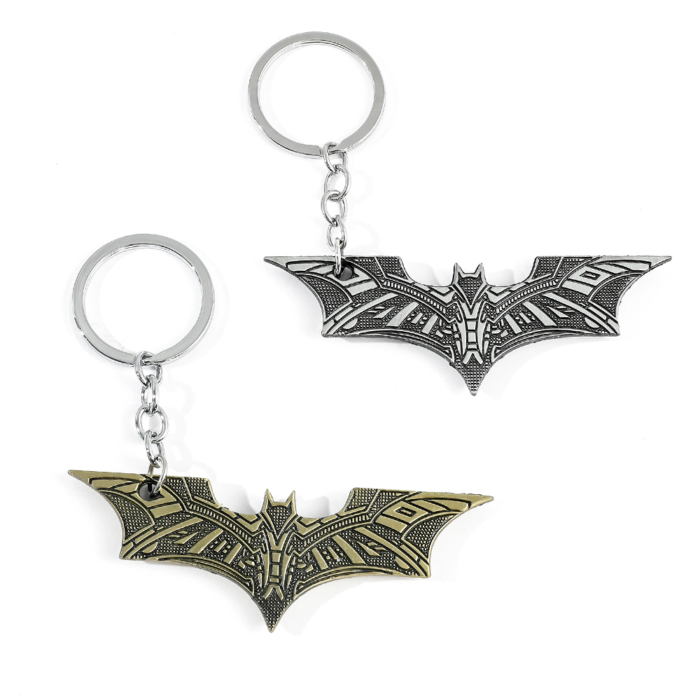 バットペンダントキーホルダーおもちゃスーパーヒーロー映画ジュ - Carabiner Keychain のレビューと価格