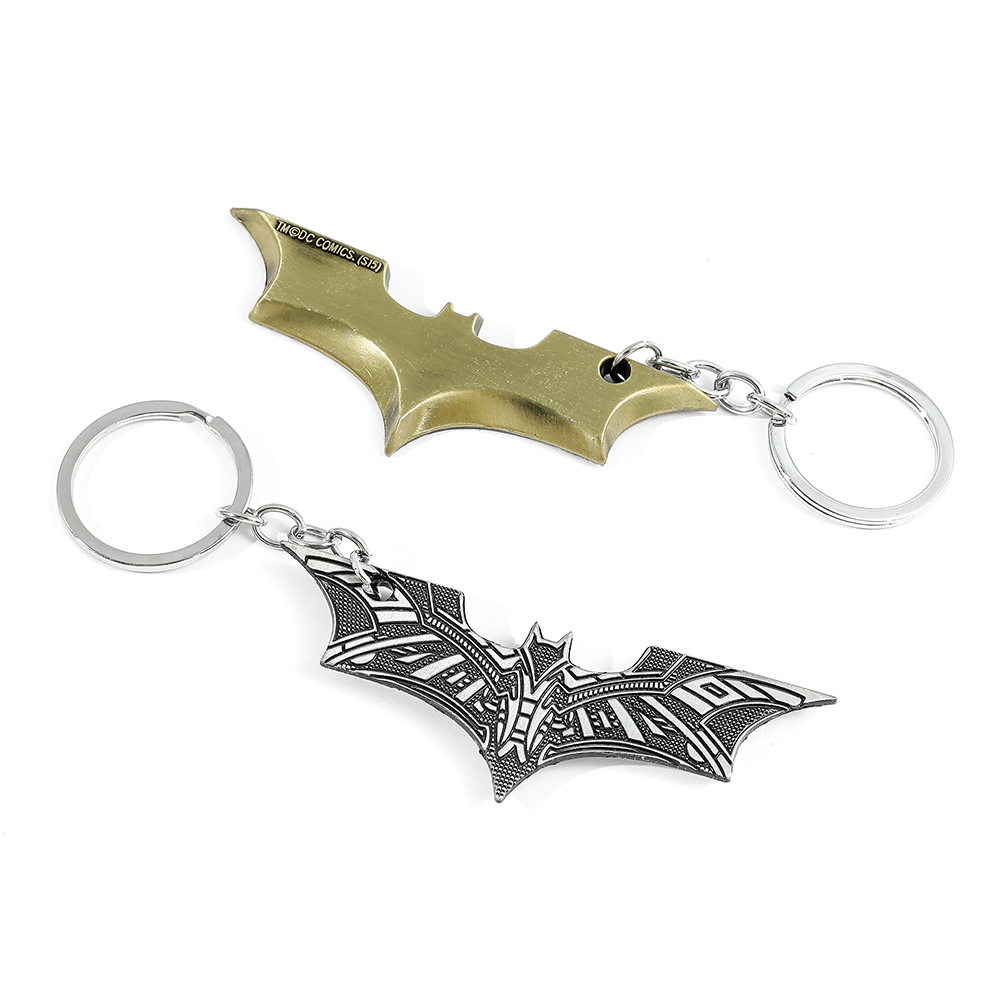 バットペンダントキーホルダーおもちゃスーパーヒーロー映画ジュ - Carabiner Keychain のレビューと価格