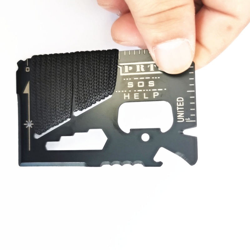 ステンレス製、財布に収納できるサバイバルカード、多機能ツール - Multitool Credit Card のレビューと価格