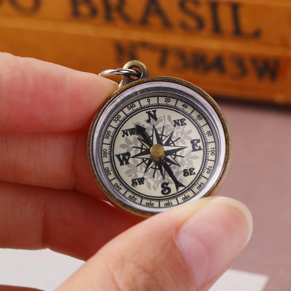 携帯用、旅行用、ギフトに最適な、ヴィンテージ風のキーチェーン - Compass Keychain Mini のレビューと価格